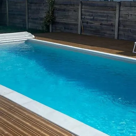 Piscine Chauffee Proche 10pp La Cabane De Lalie * Sainte-Eulalie-en-Born